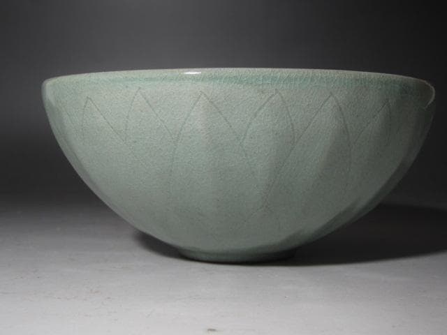 ☆　時代　青磁蓮弁茶碗　裏千家　十二代　又妙斎の花押がございます☆y520