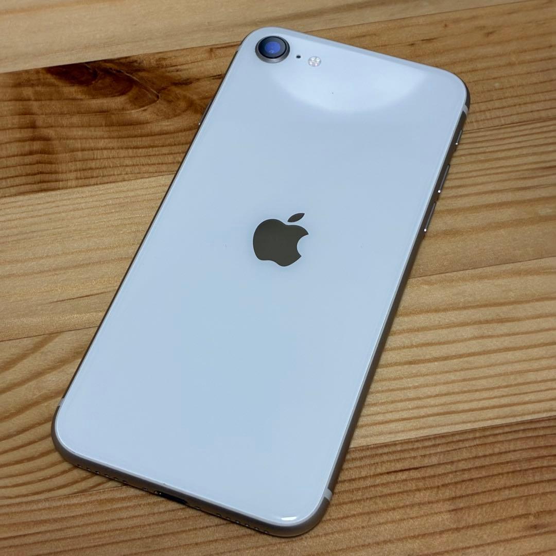 バッテリー新品　iPhoneSE第3世代64GB SIMフリー　美品