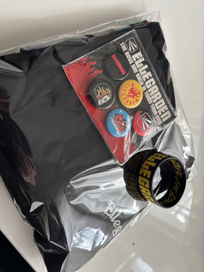 Ellegarden 宝箱Tシャツ XL ピンバッチ、リストバンド付き