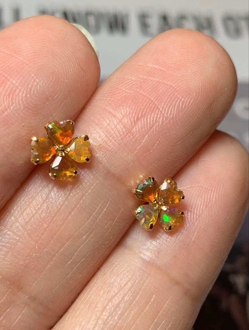 宝石質ハートシェイプカットブラウンプレシャスオパールK18スタッドピアス