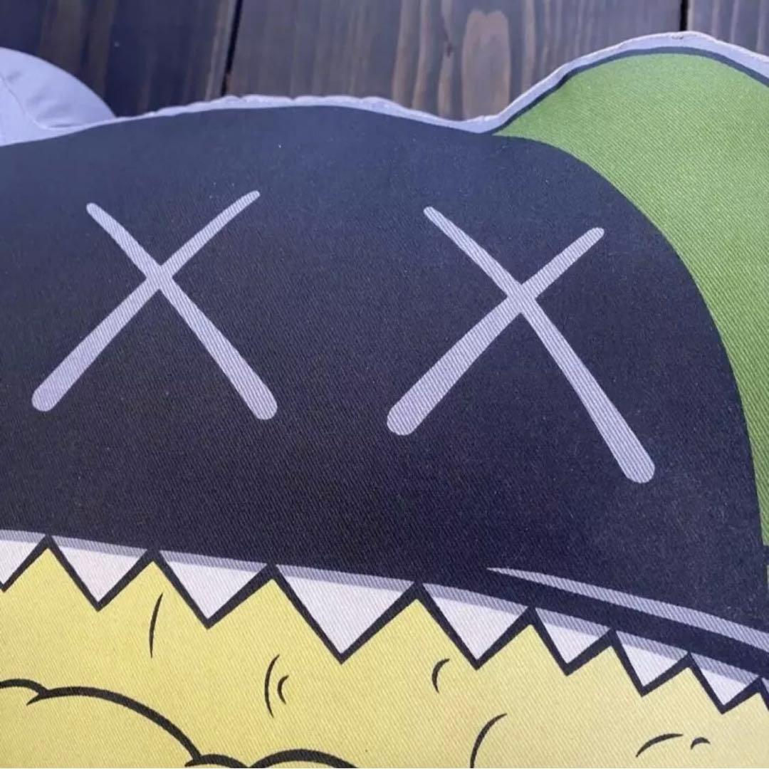 KAWS OriginalFake オリジナルフェイク 初期 クッション 緑・黄