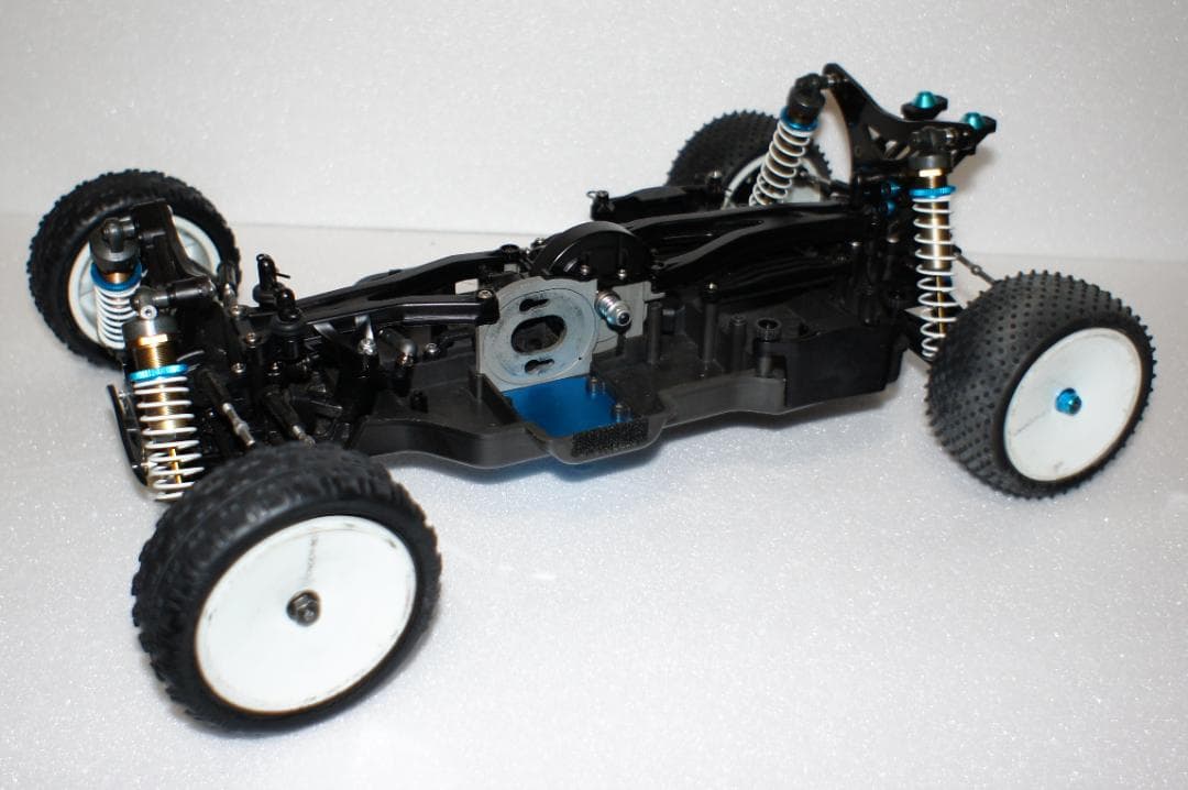 タミヤ　DB02レオニス　OP多数・スペアパーツ付き