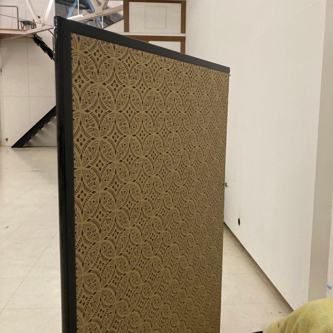 ワニと睡蓮の屏風 140 x 70cm