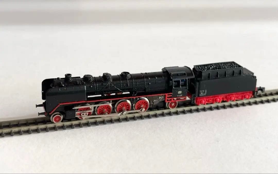 メルクリン mini-club 　8827 BR41 高速貨物列車用大型重機関車