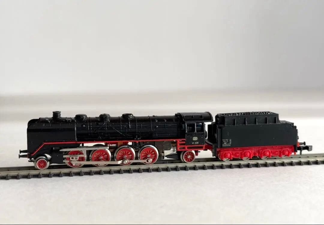 メルクリン mini-club 　8827 BR41 高速貨物列車用大型重機関車