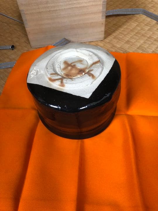 黒織部 茶碗