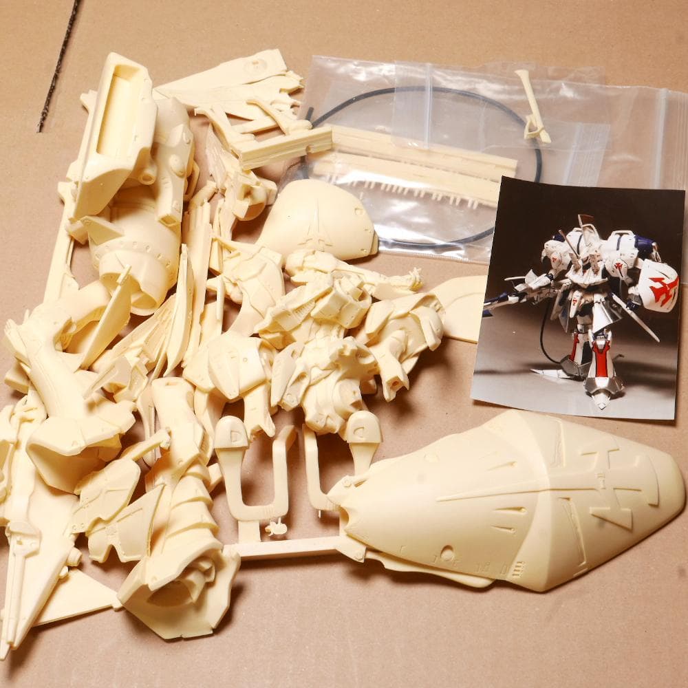 ファイブスター物語　ボークス 1/100 レッド・ミラージュ ブラッディクロス