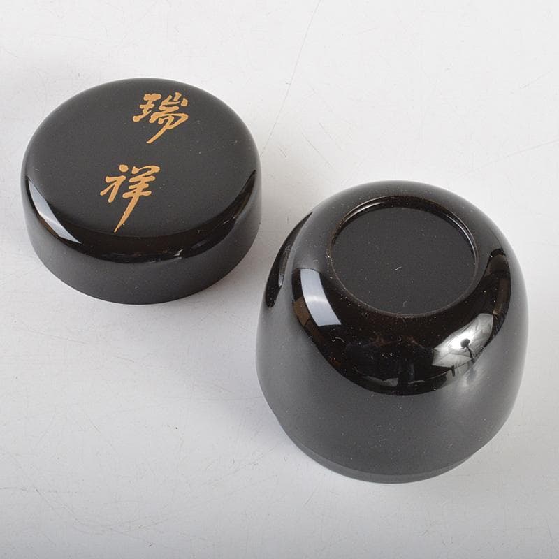 茶道具　岡本漆専堂造　黒漆　瑞祥蒔絵　棗　八幡宗豊花押　共箱　V　6379