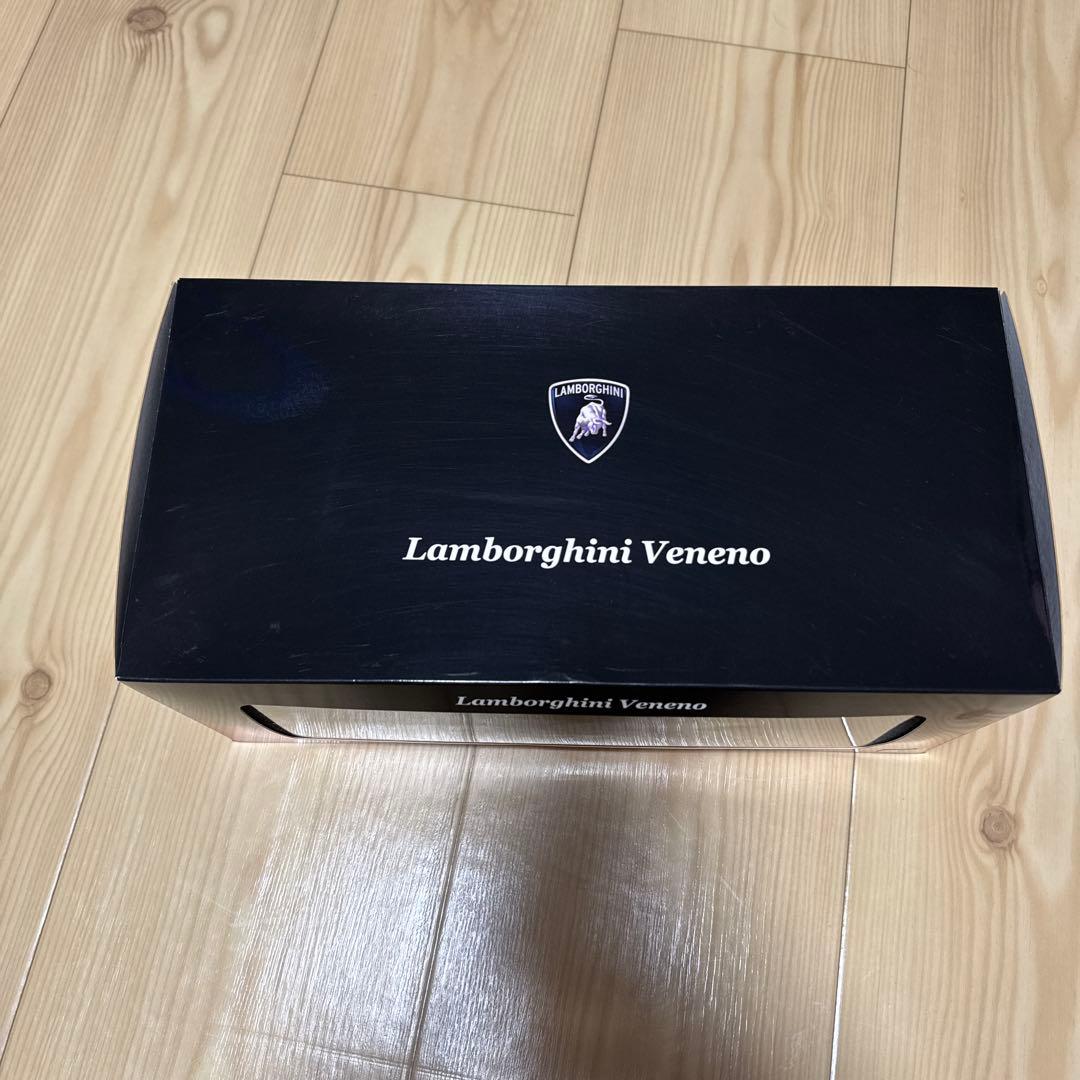 Lamborghini Veneno ミニカー 1/18