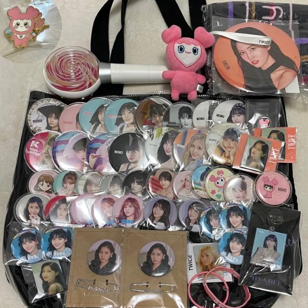 【年末限定価格】TWICE モモ 缶バッジ セット まとめ 痛バ グッズ