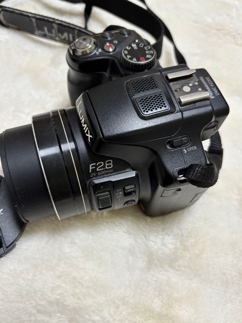 Panasonicコンパクトデジタルカメラ DMC-FZ200