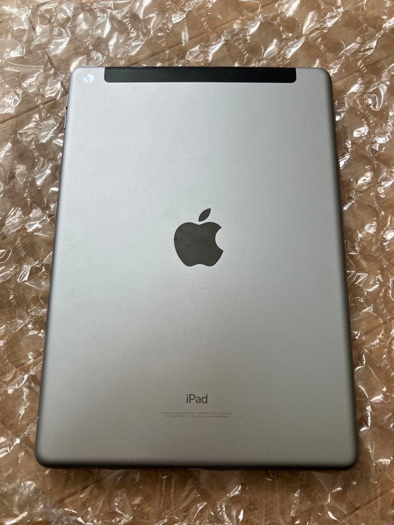 Apple iPad第6世代　Wi-Fi+Cellularモデル A1954