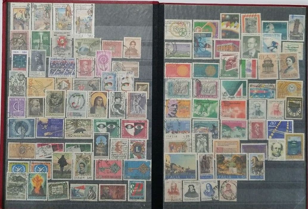 イタリア　２０-８０年代　使用済み切手　コレクション台紙付き