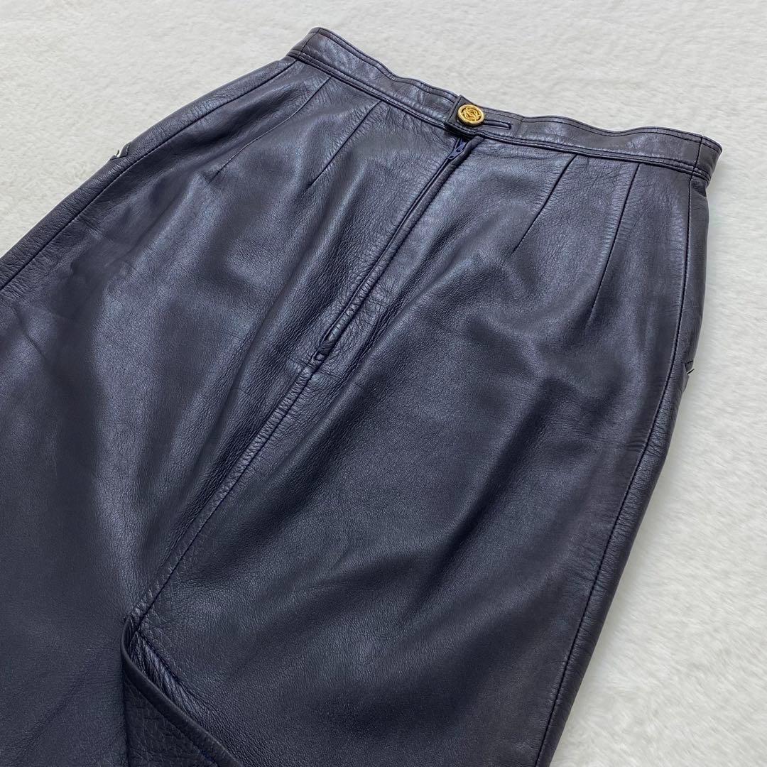 希少✨ロエベ　ラムレザー　スカート　M　シャドーロゴ　金ボタン　アナグラム　黒