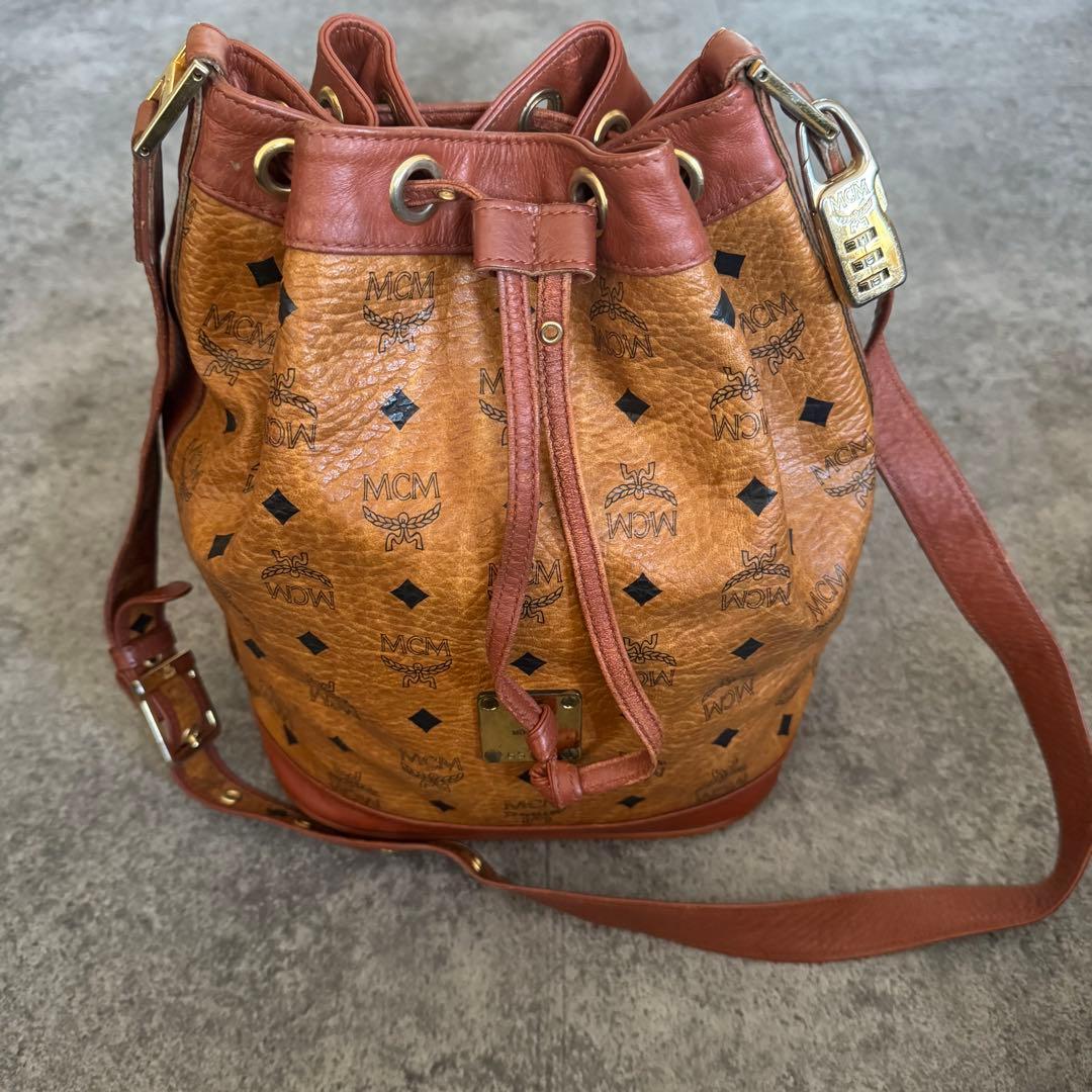 MCM バケットバッグ ブラウン　巾着