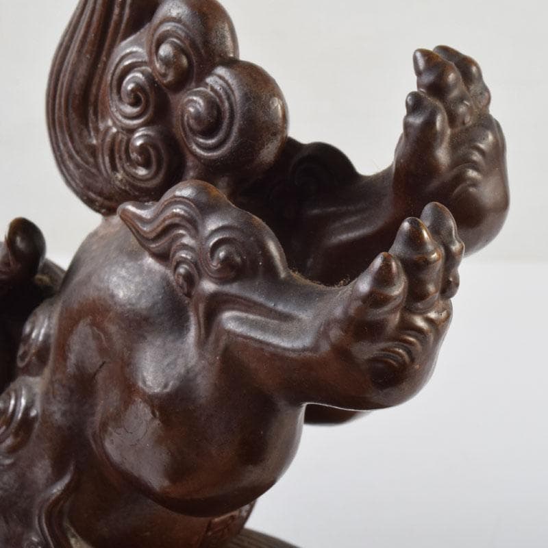 中国　紫砂　朱泥　獅子　置物　在銘　V　8929