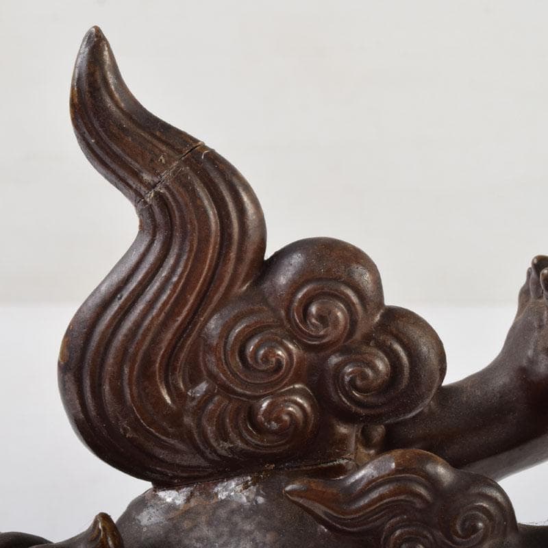 中国　紫砂　朱泥　獅子　置物　在銘　V　8929