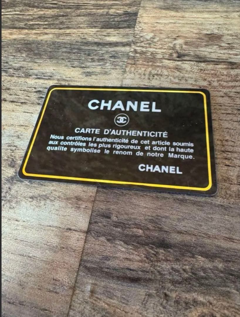 CHANEL 折りたたみ財布