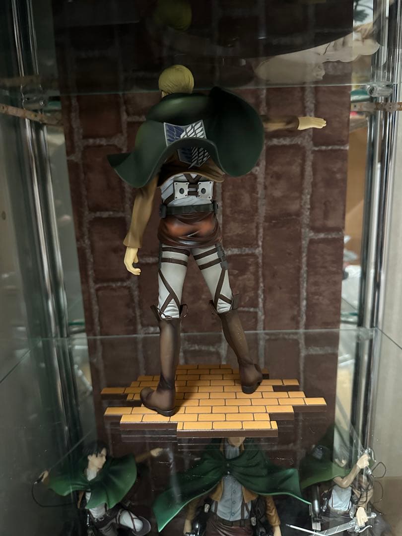 進撃の巨人　フィギュア　BRAVE-ACT 1/8 エルヴィン・スミス