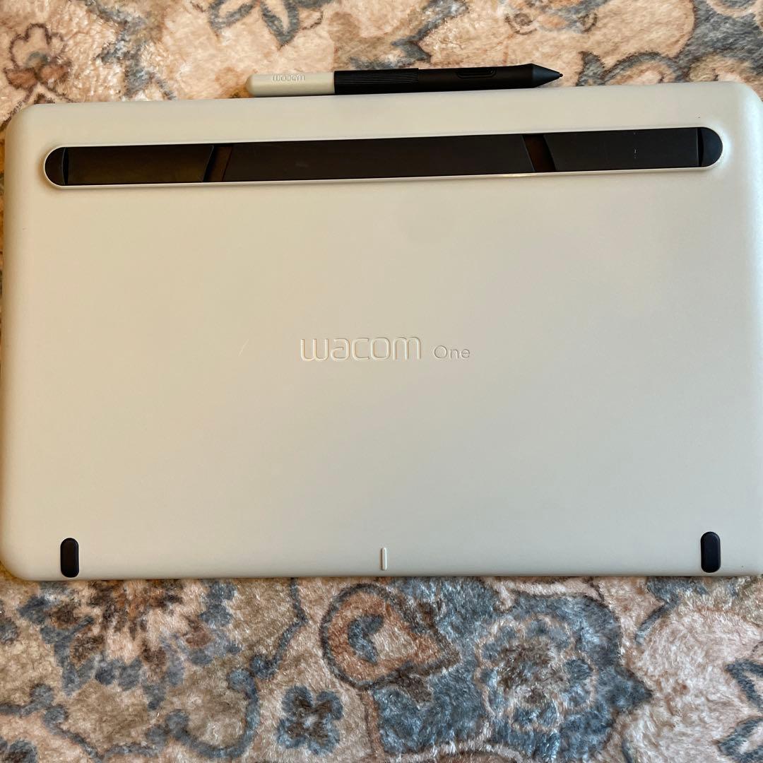 ワコム 13.3インチ 液タブ Wacom One 液晶ペンタブレット