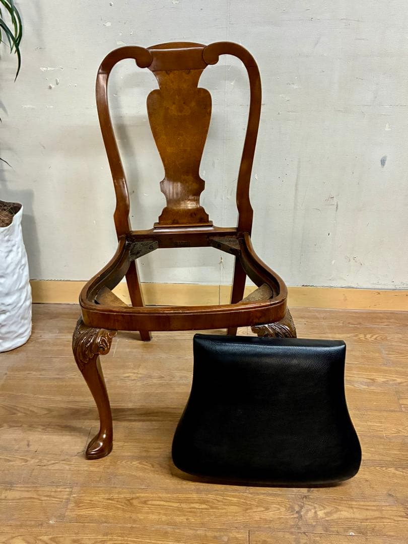 管445☆イギリス製☆Lloyd's Antiques☆クィーンアンチェアー