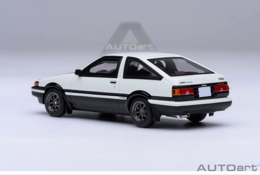 AUTO art頭文字D トレノAE86 ファイナルバージョン　1/64ミニカー