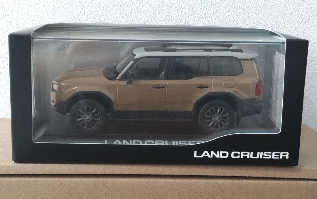 トヨタ ランクル250 ミニカー ZX サンド×ライトグレー 内装ブラウン