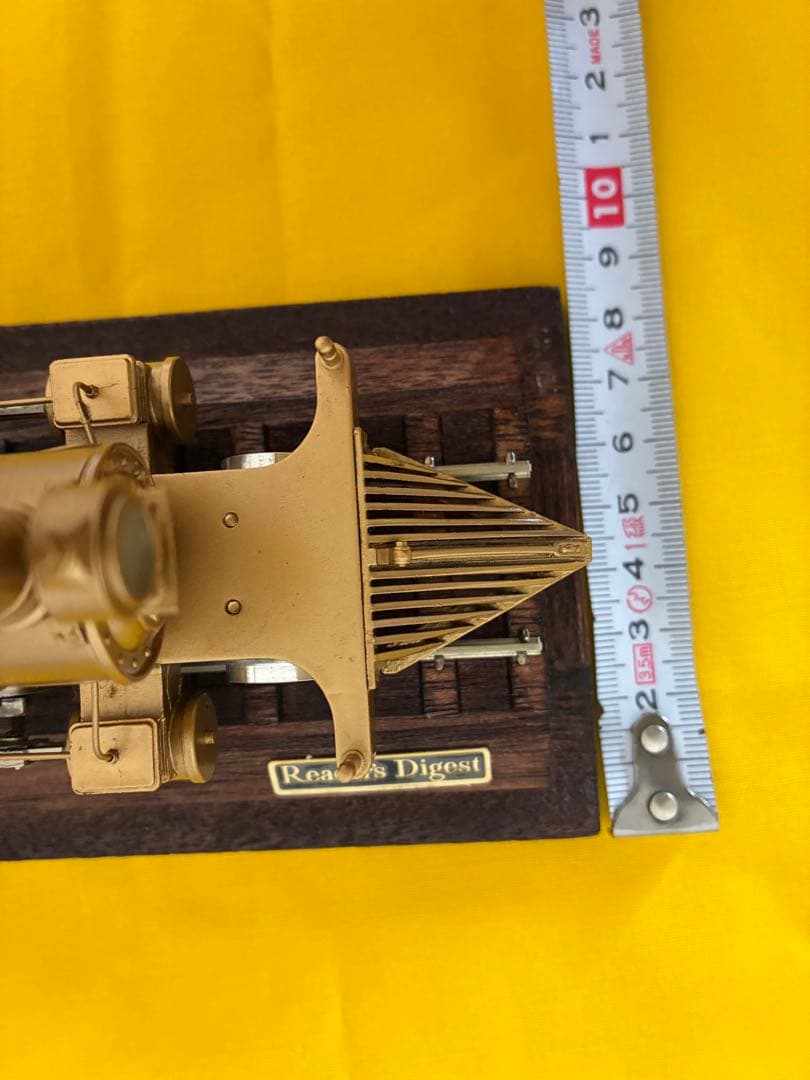 未使用品 弁慶号 蒸気機関車模型 金属製 レール基台・ケース付