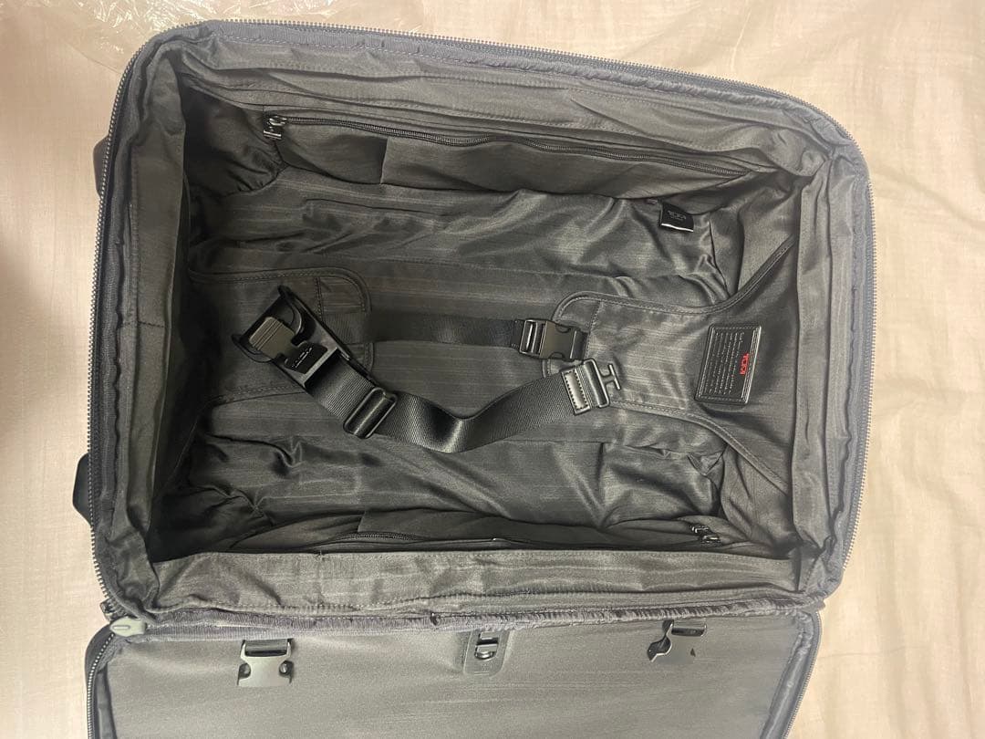 TUMI ブラック キャリーケース 22020DH 中古　中袋なし