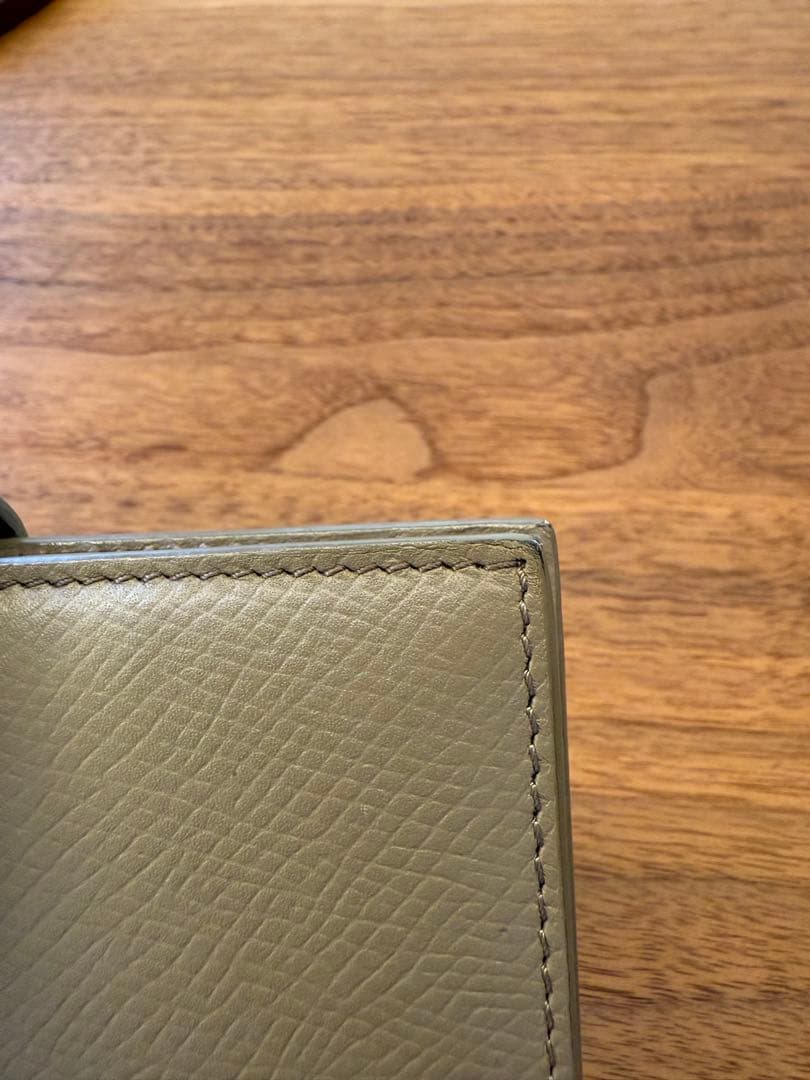 【美品　箱付き】セリーヌ ミディアム ストラップ ウォレット