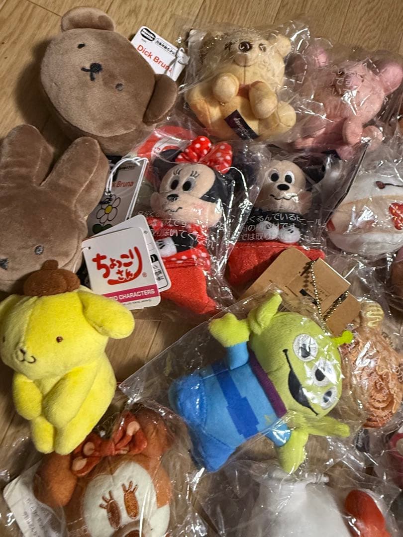 【まとめ売り】キャラクター ぬいぐるみ 20点 サンリオ ディズニー 他 新品