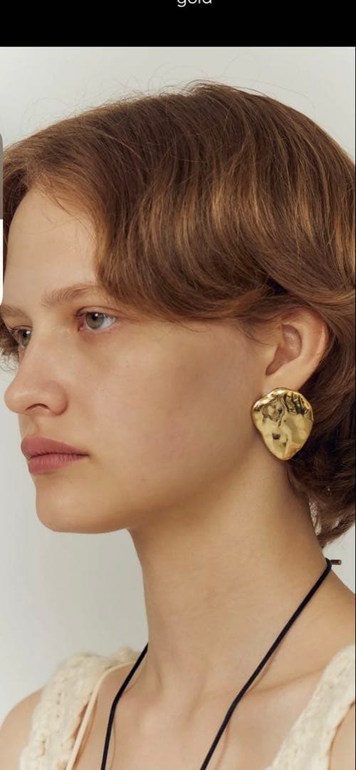 【値下げしました】Eaphi 2025aw ゴールドメタル非対称ピアス