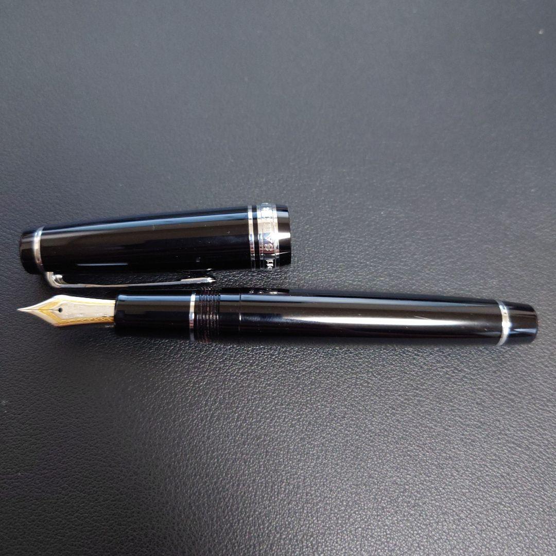 プロフェッショナルギア銀　万年筆　細字(F)【セーラー万年筆】【美品】