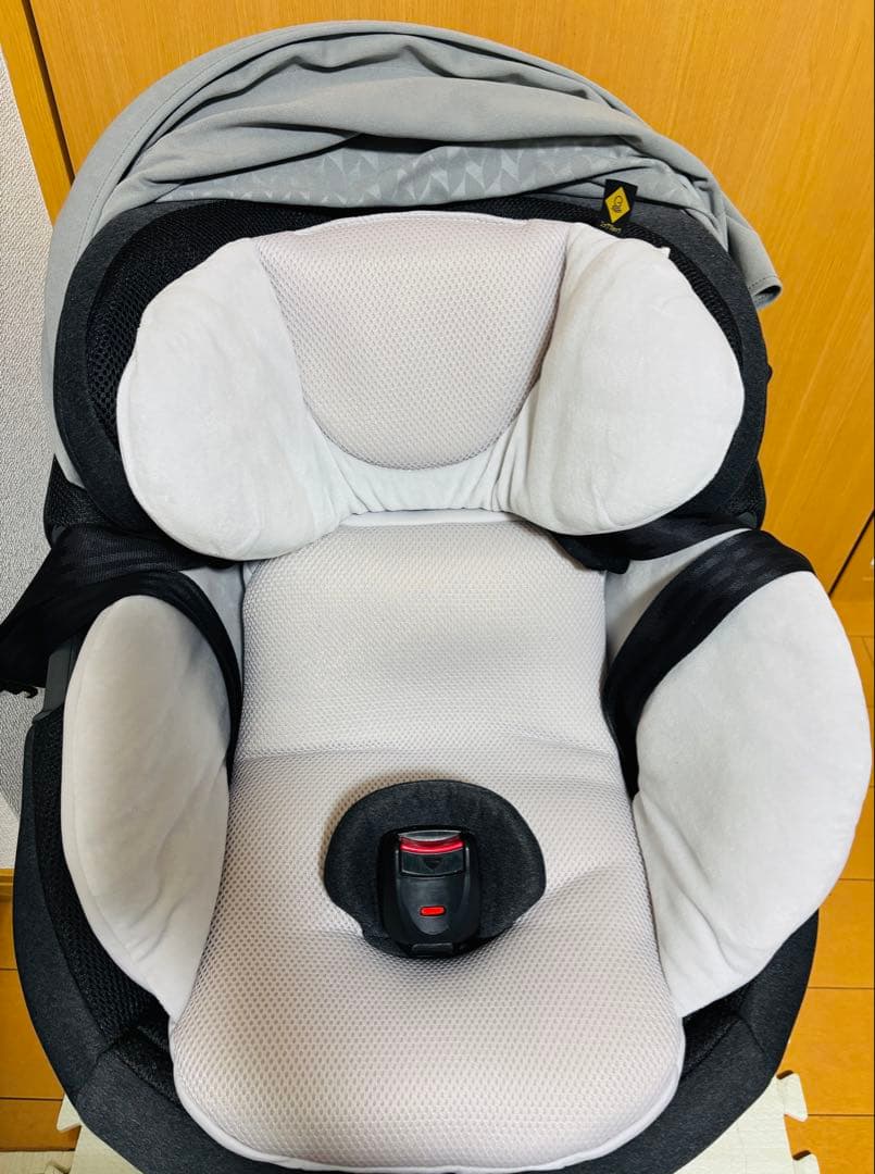 【最終値下】コンビチャイルドシート THE S ISOFIX ZA-670グレー
