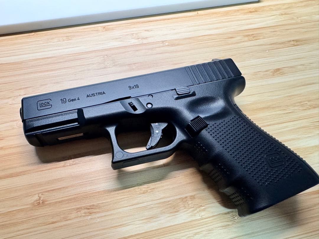 東京マルイグロック19 Gen4 (g19 gen4) スペアマガジン付き