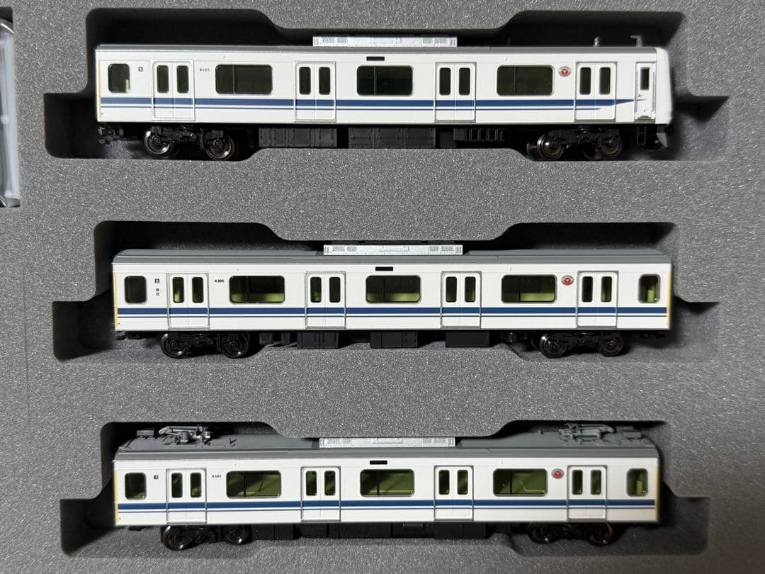 KATO 東急電鉄5050系4000番台<新幹線ラッピングトレイン>