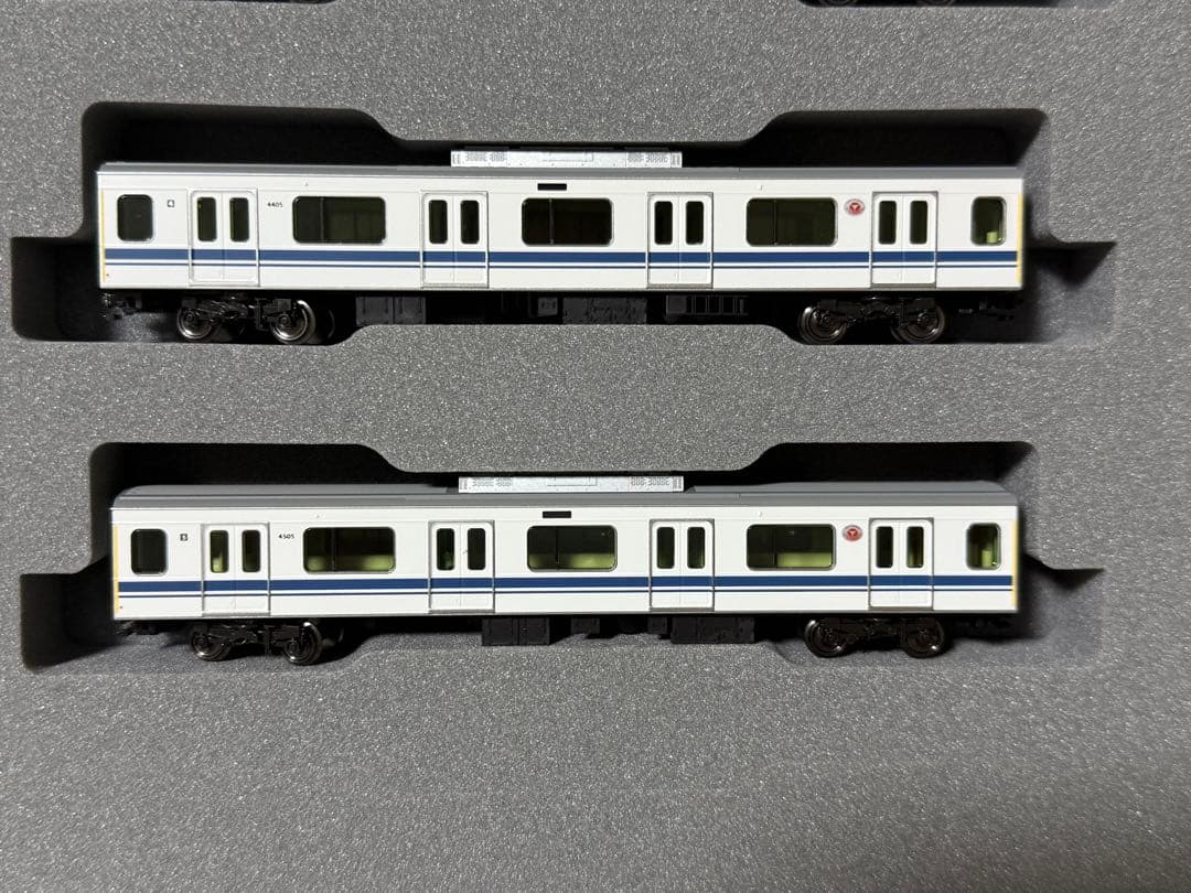 KATO 東急電鉄5050系4000番台<新幹線ラッピングトレイン>