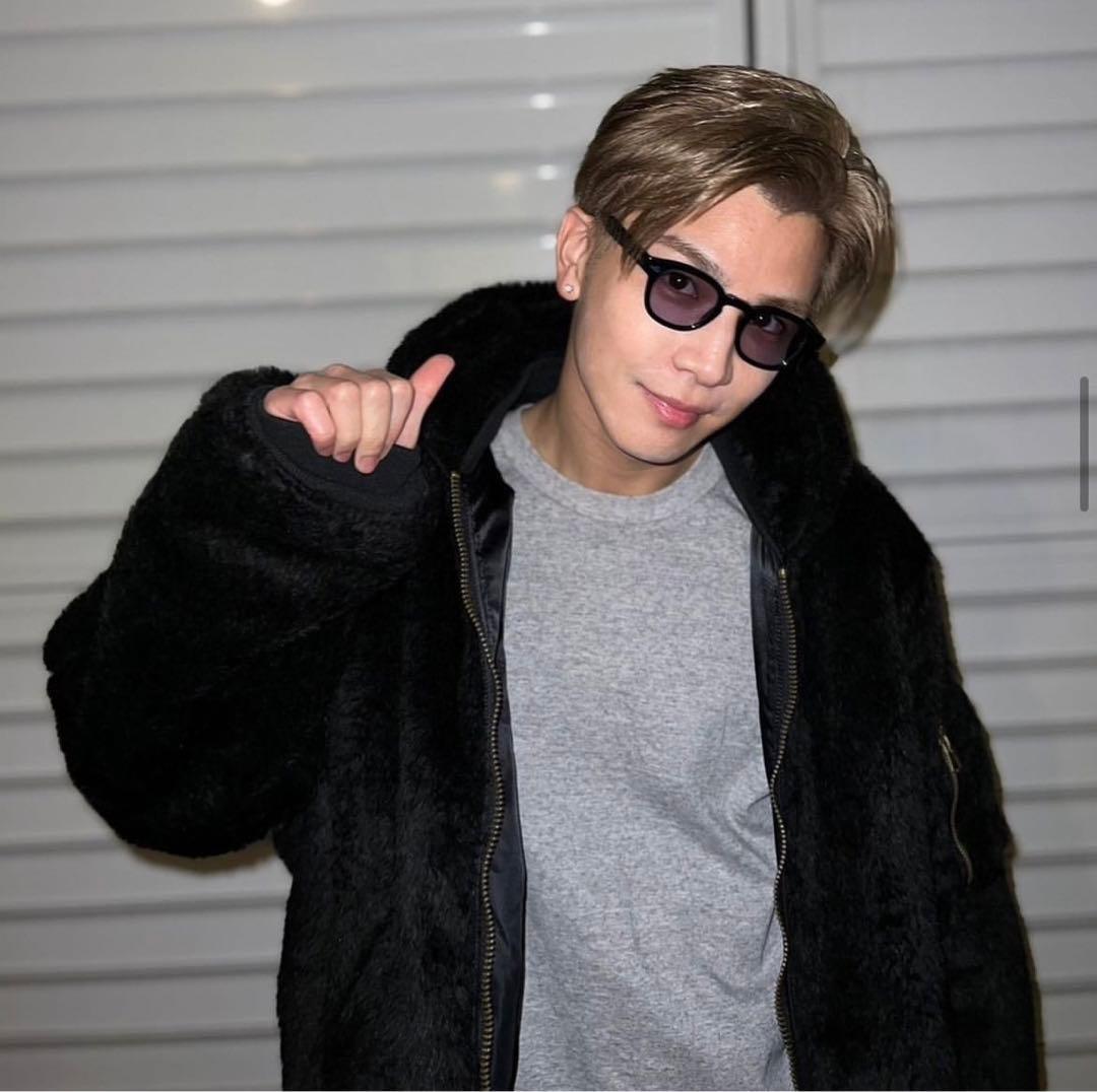 岩田着FW22 Supreme Faux Fur Reversible MA-1