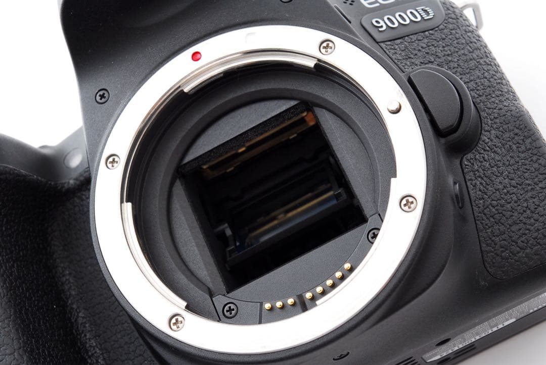デジタル一眼レフカメラ　Canon EOS 9000D 標準レンズセット