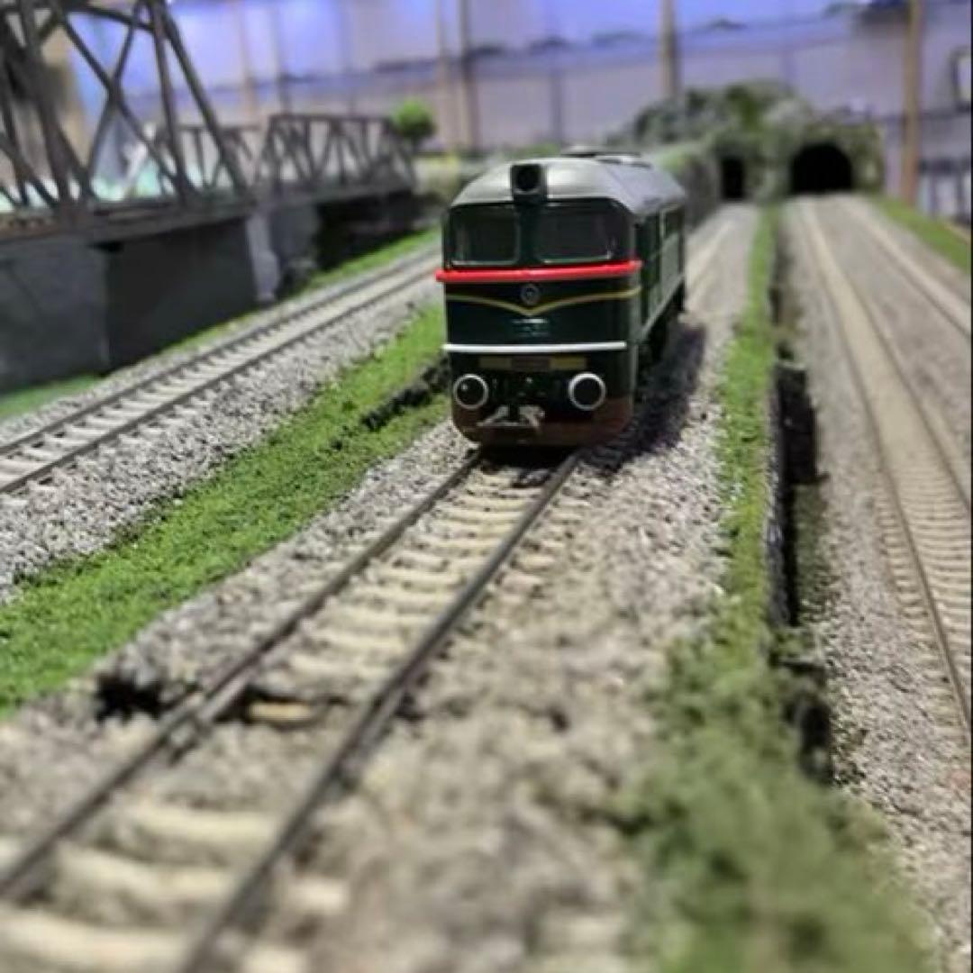 HOスケール HF 1:87 ロシア M62 ディーゼル機関車モデル