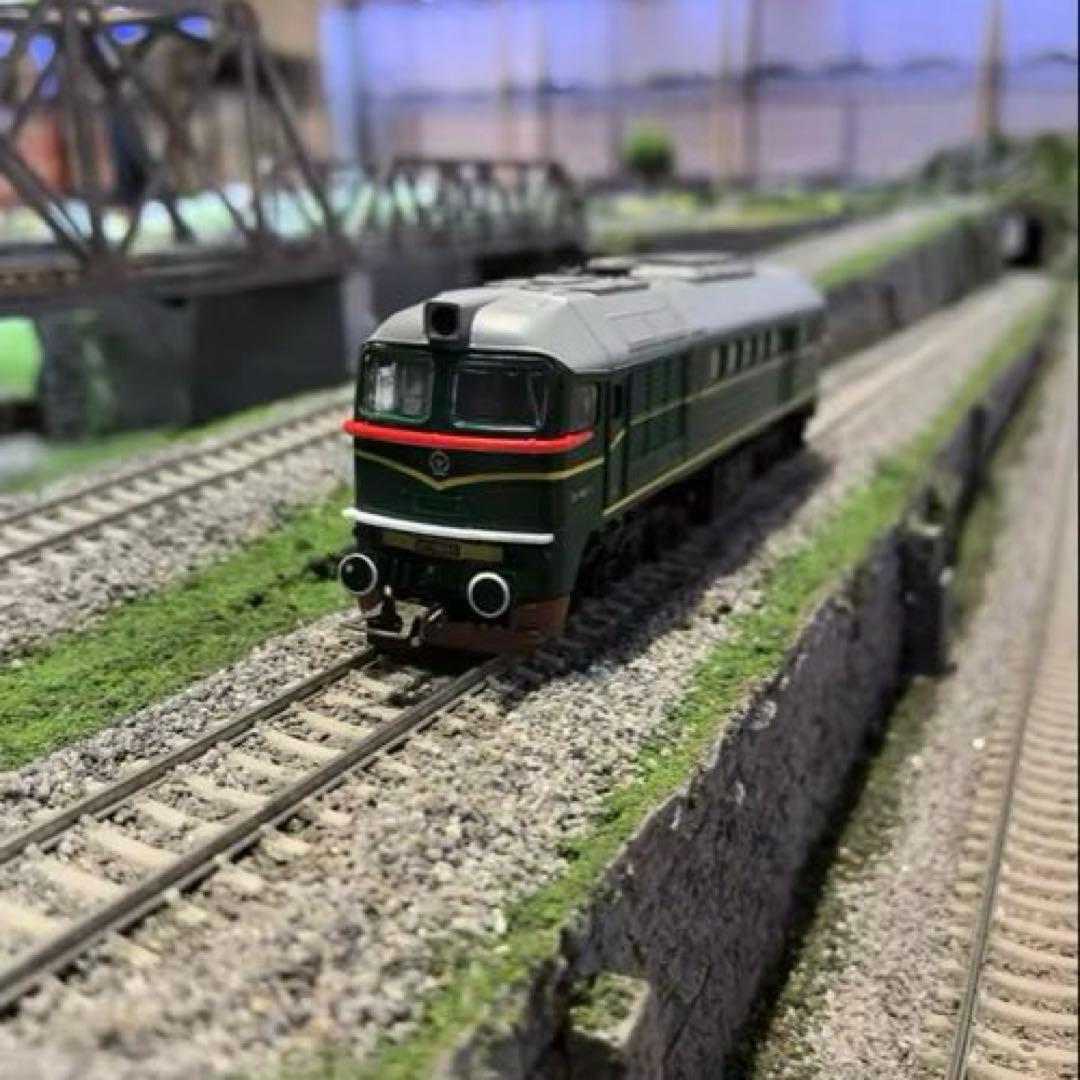 HOスケール HF 1:87 ロシア M62 ディーゼル機関車モデル