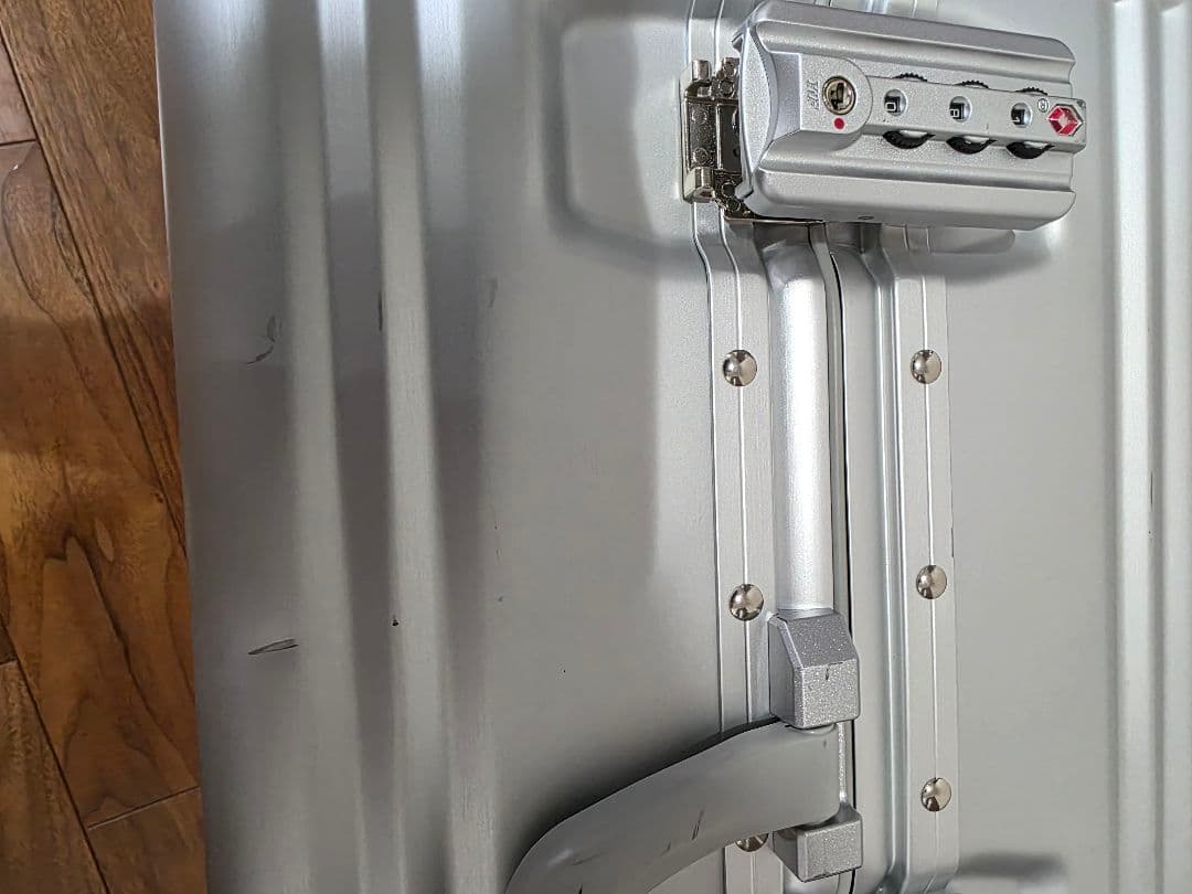 メルセデスベンツ アルミスーツケース