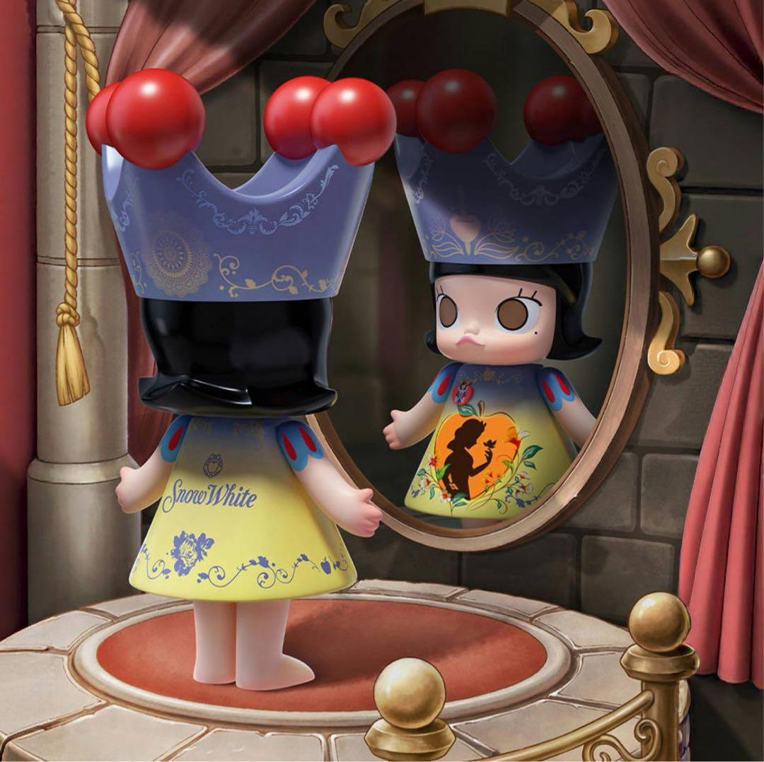 MEGA  MOLLY 1000%  White新品未使用