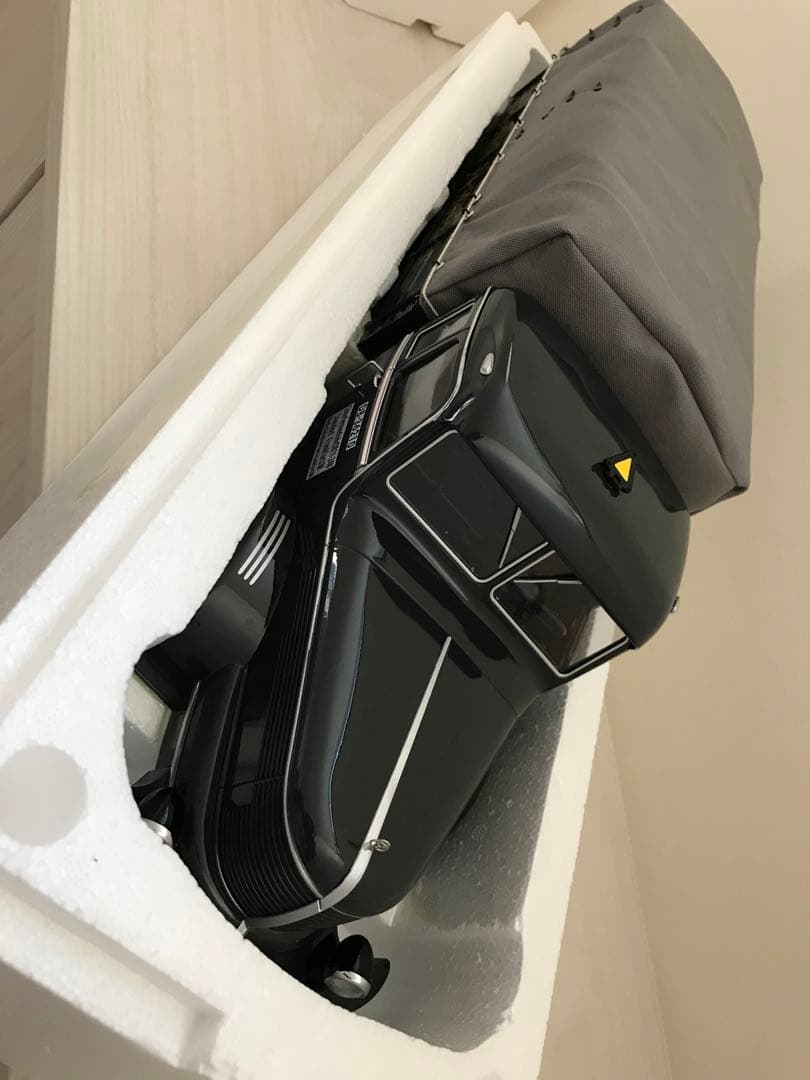 ROAD KINGS 1/18 KruppTitan SWL 80 ダークグレー