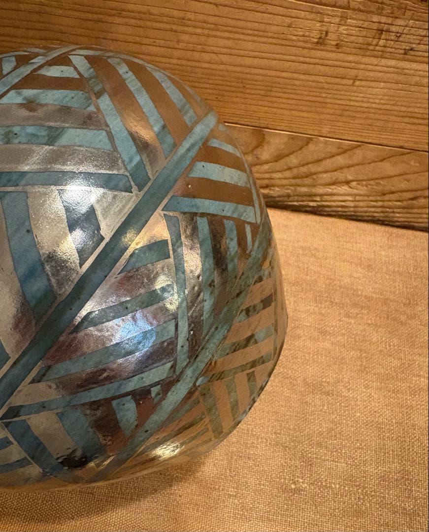 松崎健　呉須釉白金彩更紗文壷　共箱　未使用品