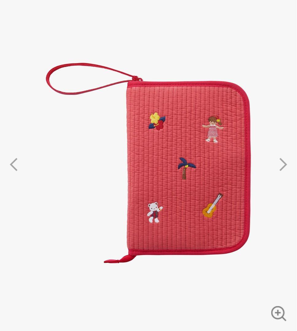 新品未使用 ファミリア　ピオヌンナル マルチケース（cocoru）