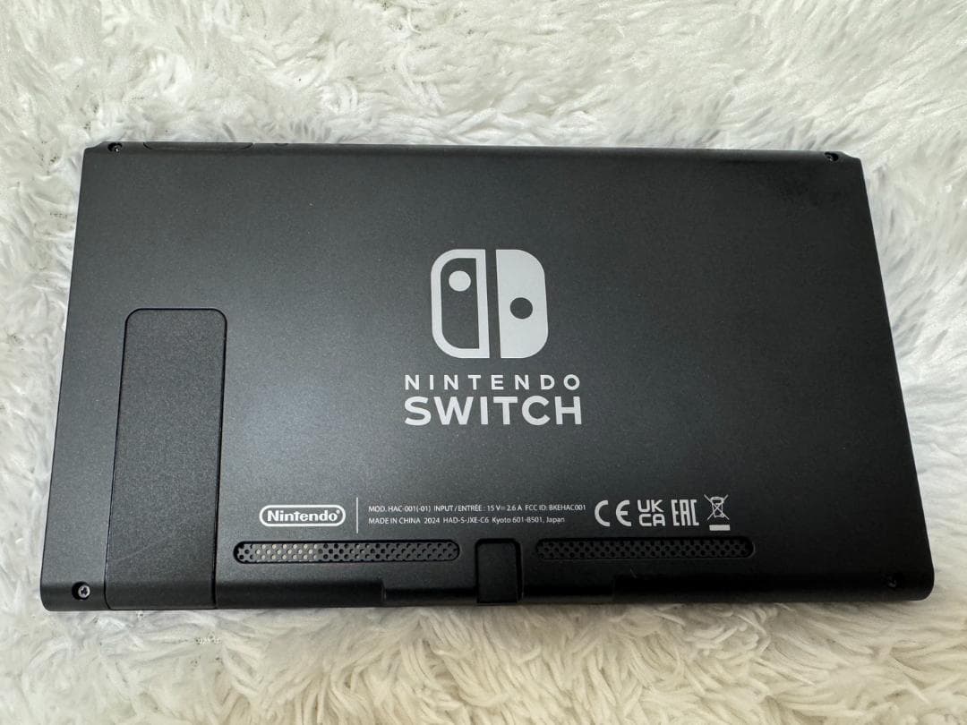 ★本体★新品未使用品（2024年製）★任天堂スイッチ★ジョイコン付き