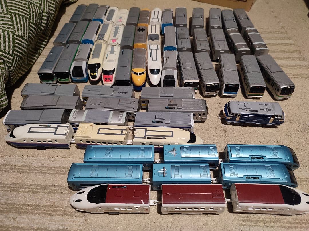 プラレール　トーマス　新幹線