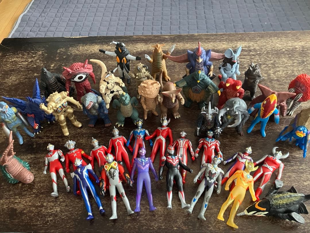 ウルトラマンフィギュアセット多数　42体