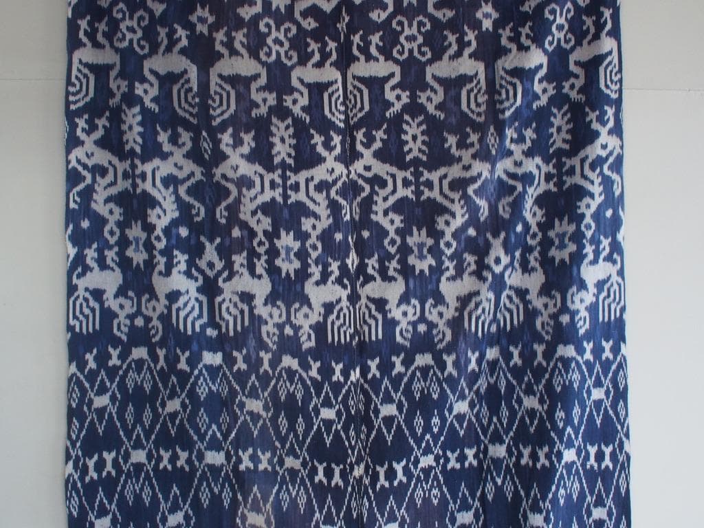 スンバ島藍染イカット